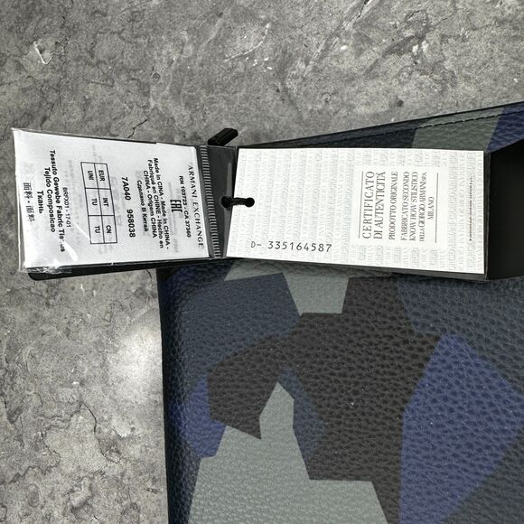 ARMANI EXCHANGE Oversize Bi-Fold Wallet Blue Camo Men - Picture 13 of 14